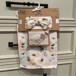 Baby Essentials‎ Photo Op Headband & Swaddle NWT